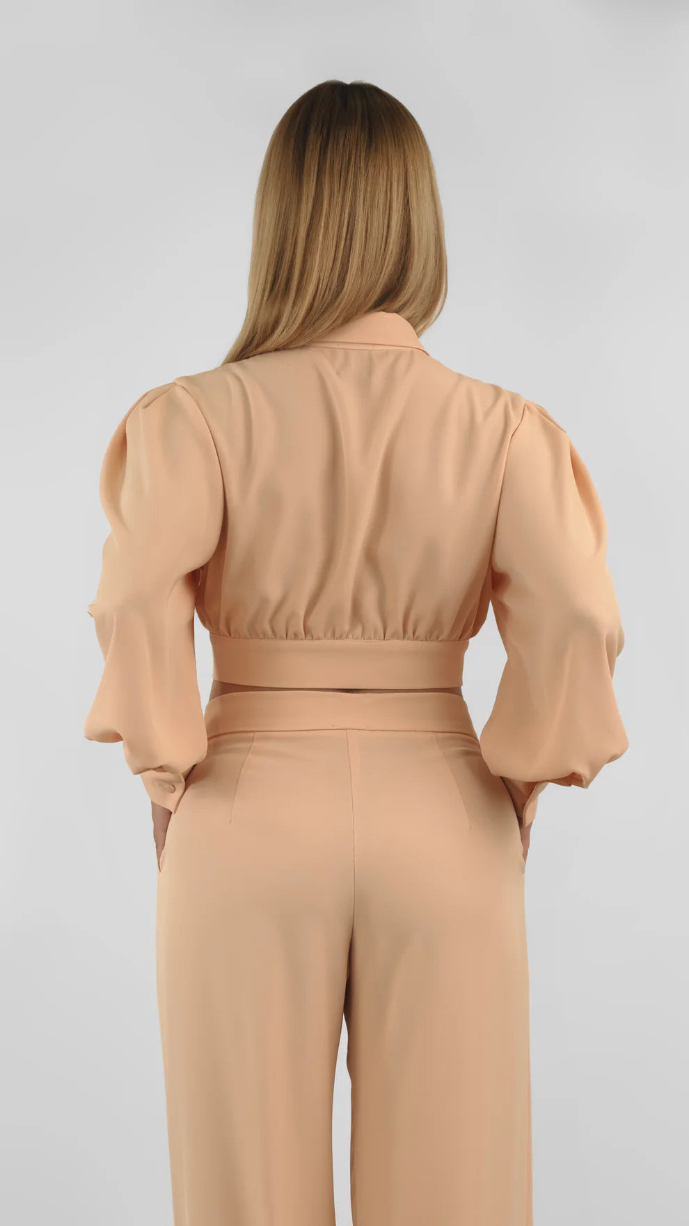 Camicia Crop Effetto Palloncino in Viscosa Crema